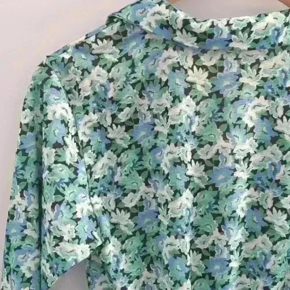 PULL&BEAR | Women's Green/Blue Floral Deep V-neck Wrap Mini Dress - Picture 5 of 6